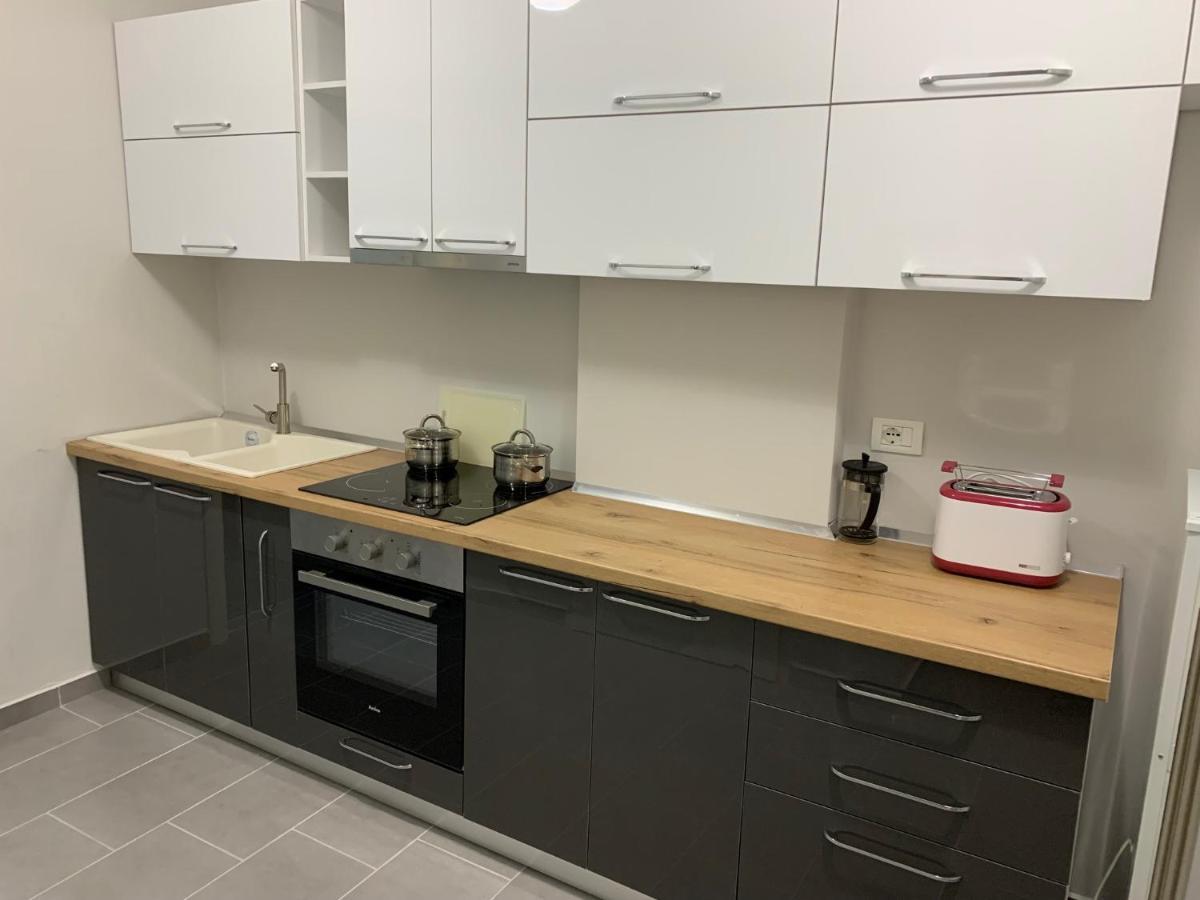 Apartament Kris In Durres Plazh Exteriör bild