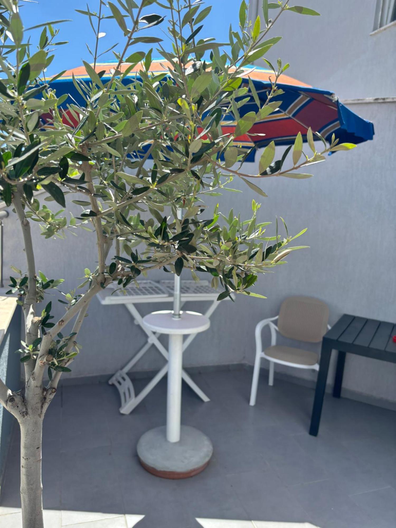 Apartament Kris In Durres Plazh Exteriör bild